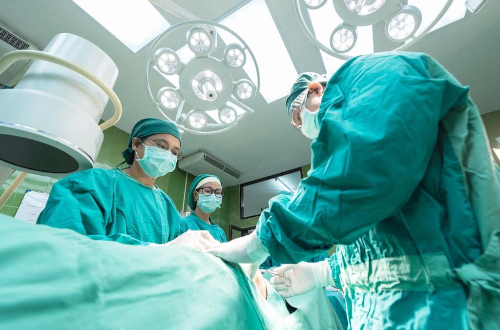 surgery 1807541 1280 (1)
